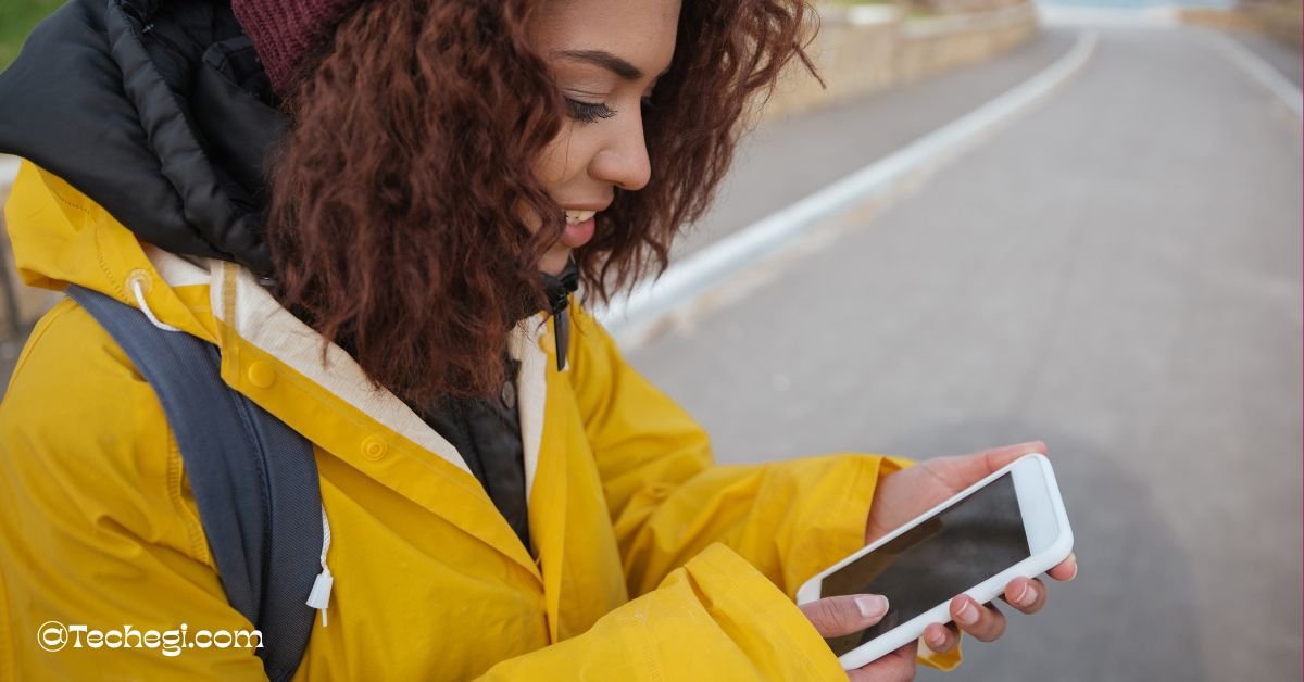 how can you protect a mobile device while traveling