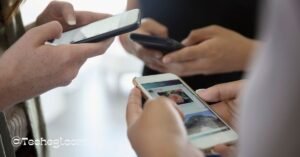 Peut-on être accro à son smartphone… sans s’y ruiner